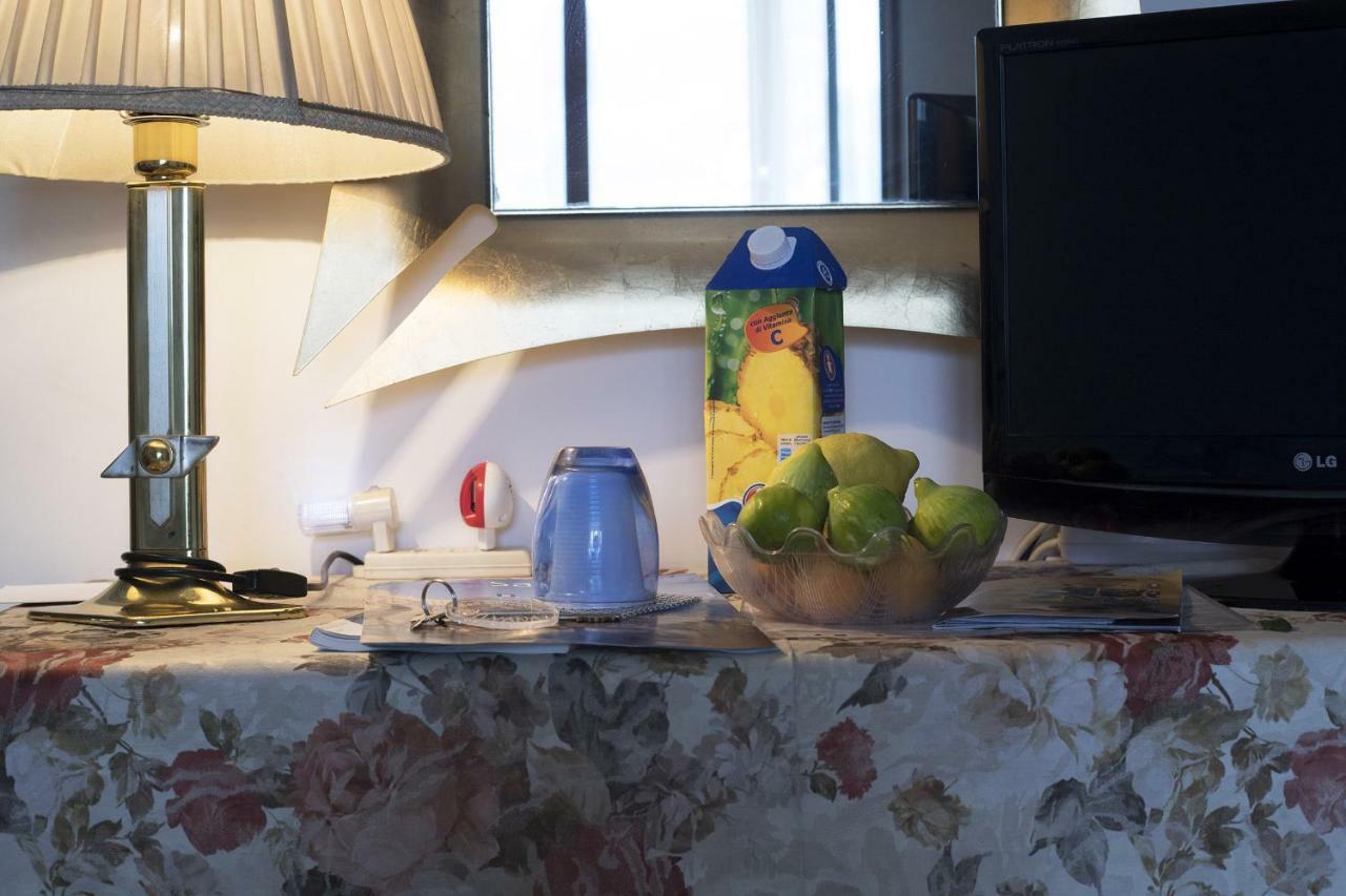 B&B Silvana Salernes Extérieur photo